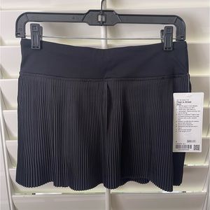 NWT Lululemon Pleat to Street Skirt sz 4 in Black